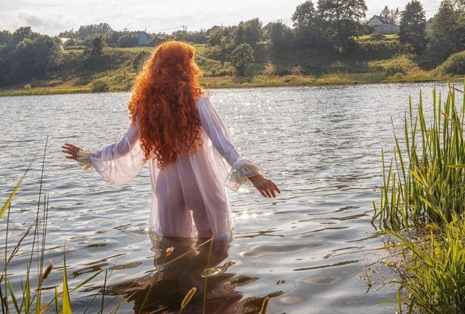 Эротическая фотосессия на озере