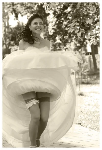 У невесты под платьем