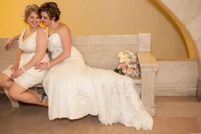 Зрелые бабы в свадебном платье