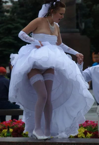 У невесты под платьем