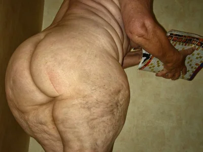 Толстые целлюлитные ляжки