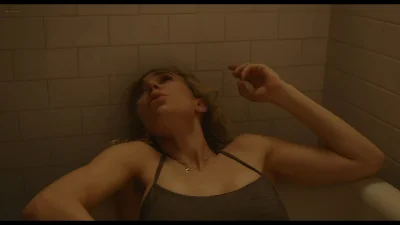 Ванесса Пур ножки голая