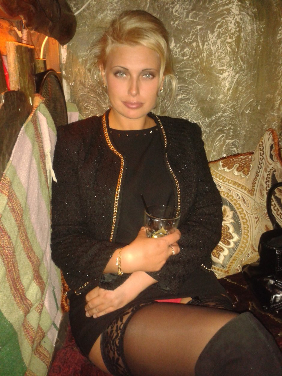 Взрослые женщины ищут молодых