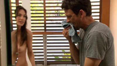 Клэр Форлани слив