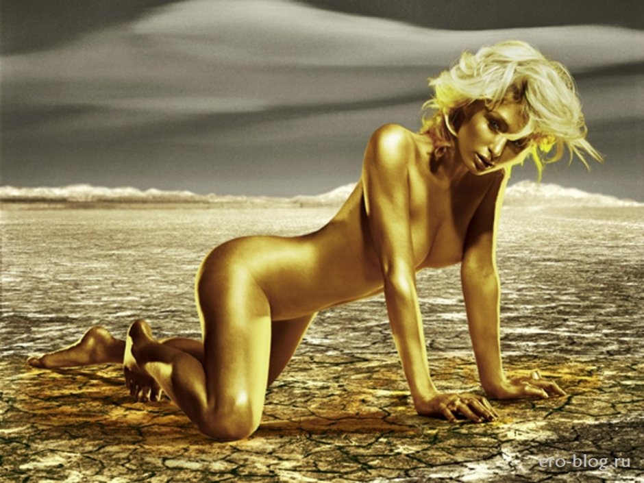 Пэрис Хилтон голаяголая