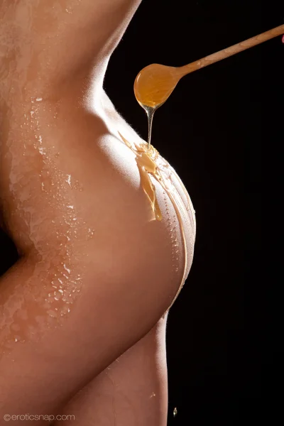 Красивые голые женские попы