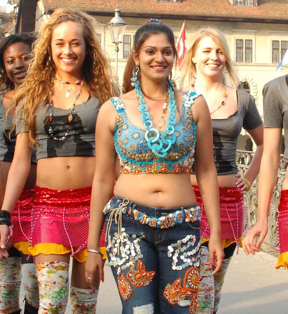 Женский живот