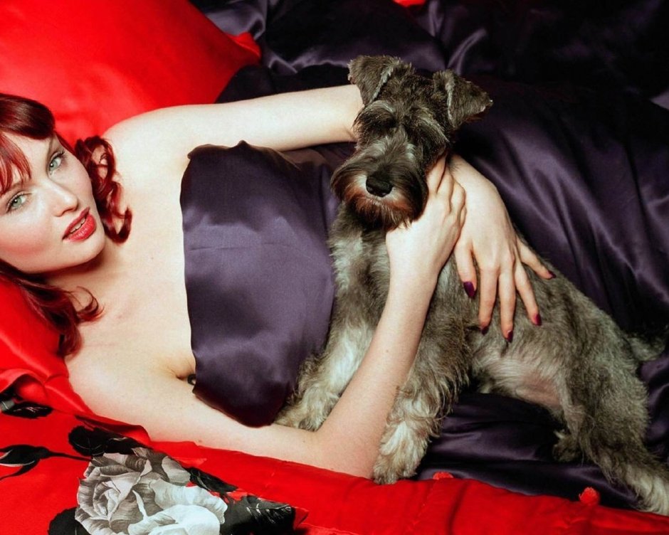 Девушка с собакой 3d