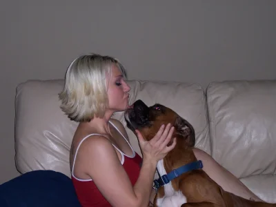 Баба с собаками Любительское