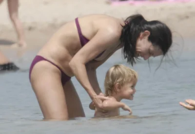 Кортни кокс в купальнике