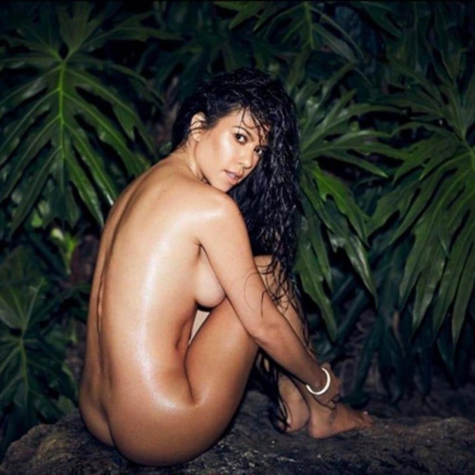 Kourtney kardashian nude