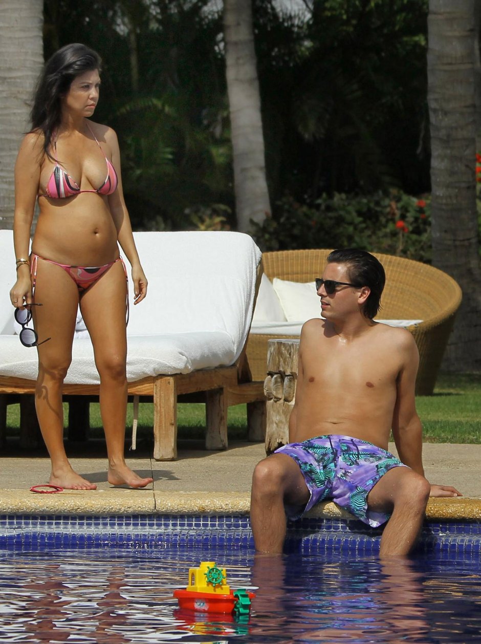 Kourtney kardashian pregnant