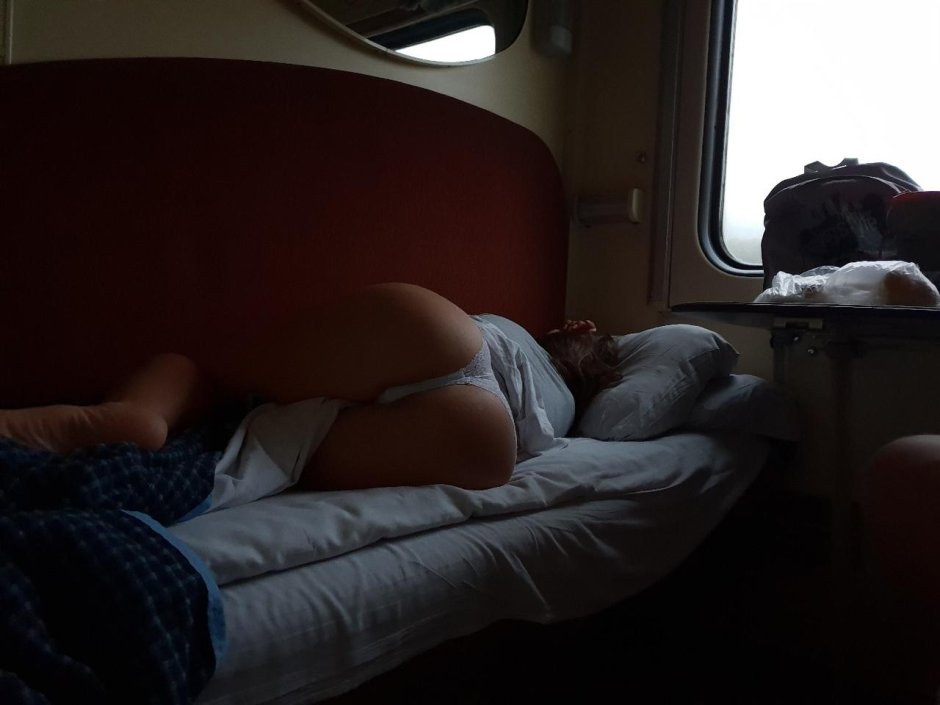Голые в поезде подсмотренное