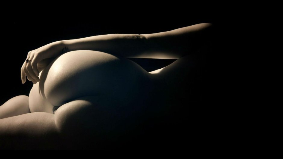 Художественное ню полных женщин