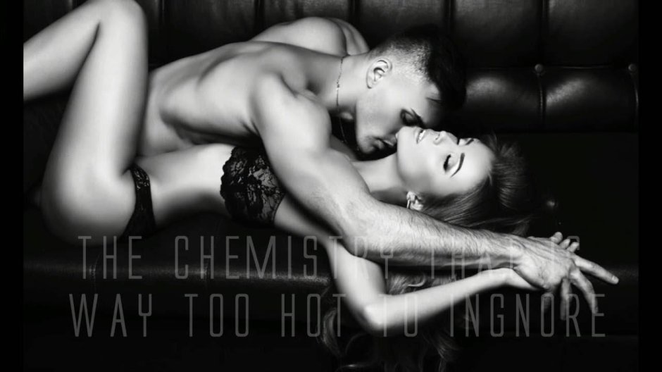 Эротическая фотосессия пары