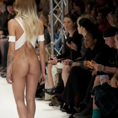 Фотомодели на подиуме