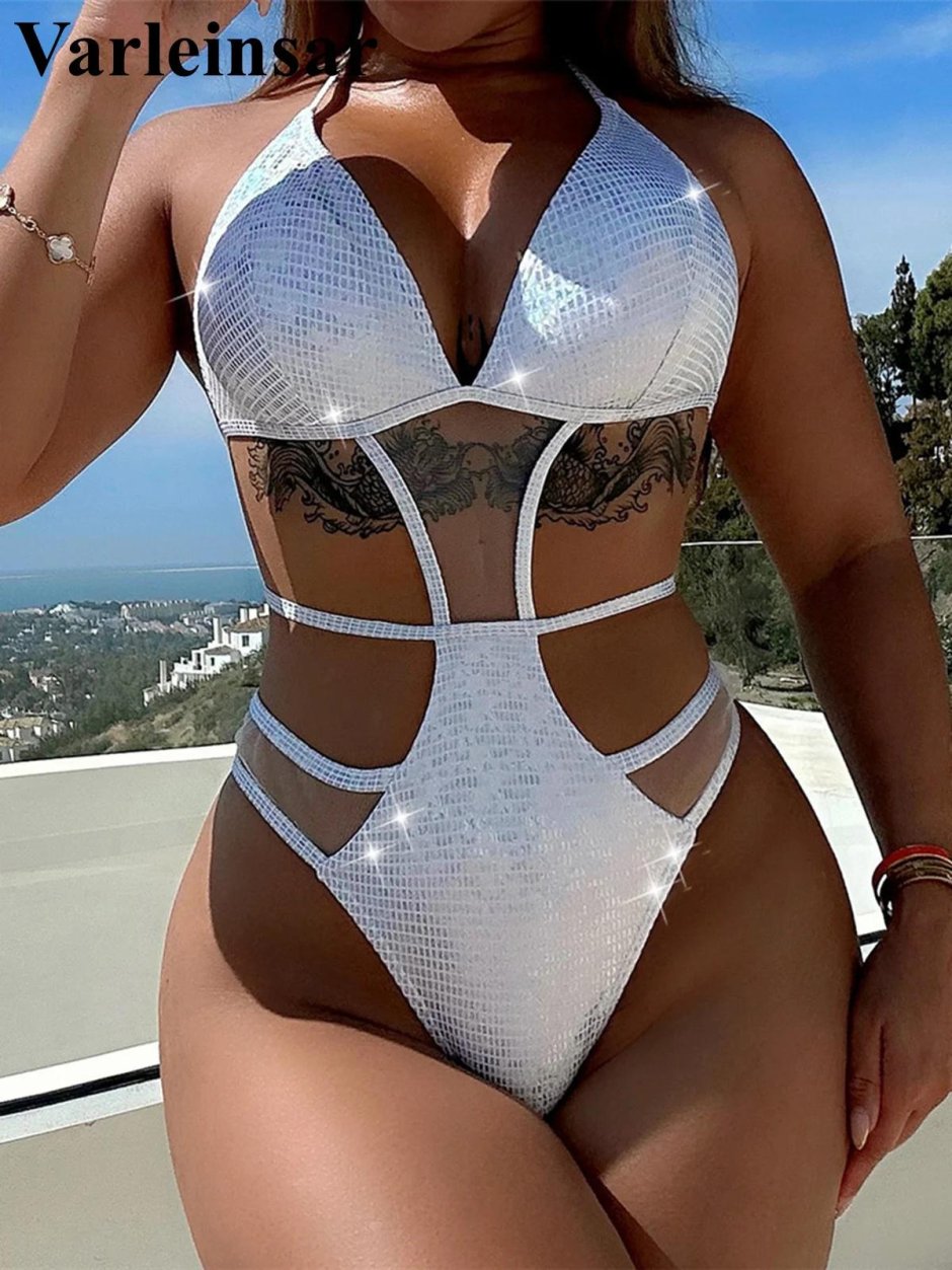 Блестящий купальник