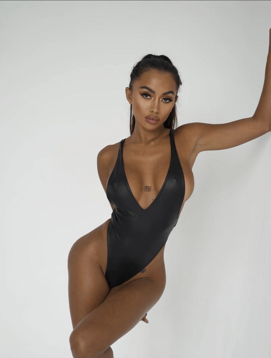 Эротичные купальники