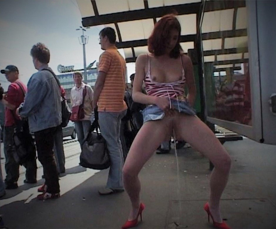 Мастурбация в публичном месте