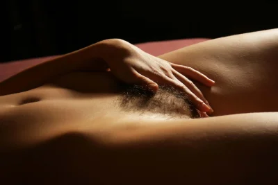 Голая лобок