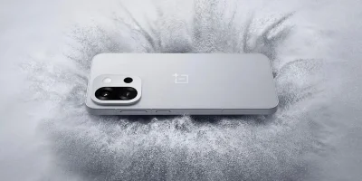 Модели плюс сайз в купальниках