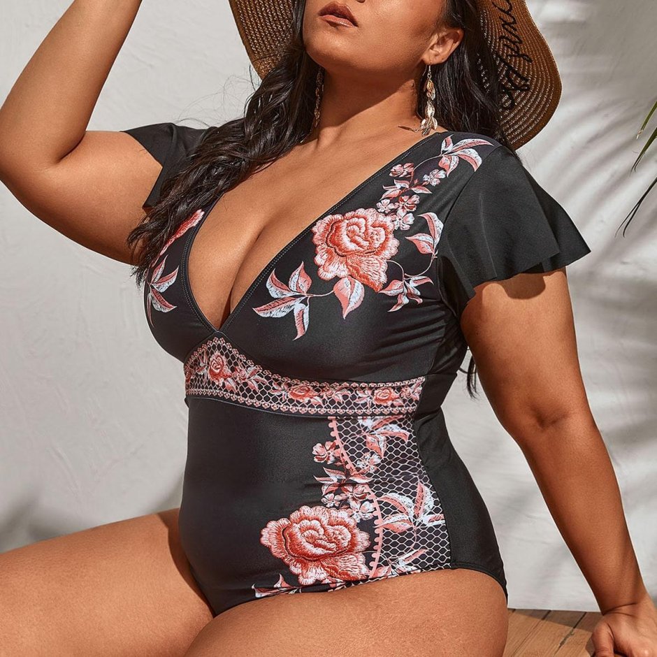 Женский купальник больших размеров