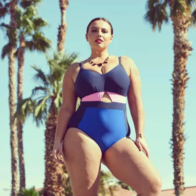 Стильные купальники для полных женщин