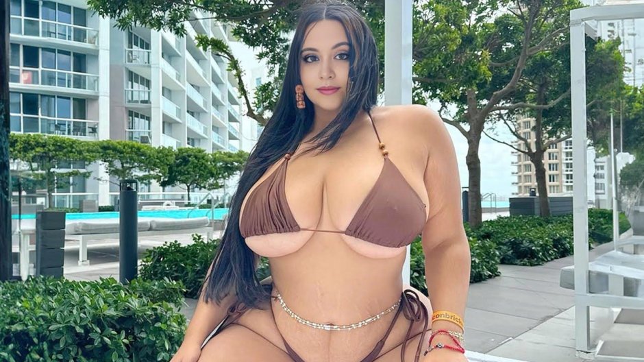 София адамс плюс сайз хот