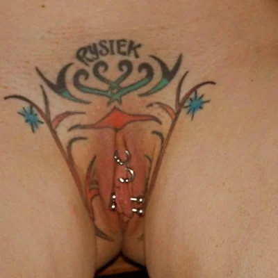 Интимные татуировки у женщин