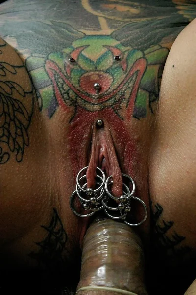 Интимные татуировки и пирсинг