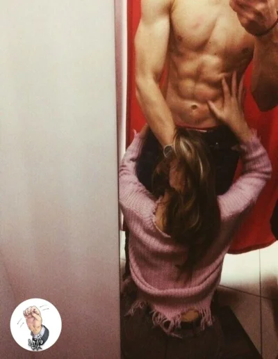 Парень с девушкой голые