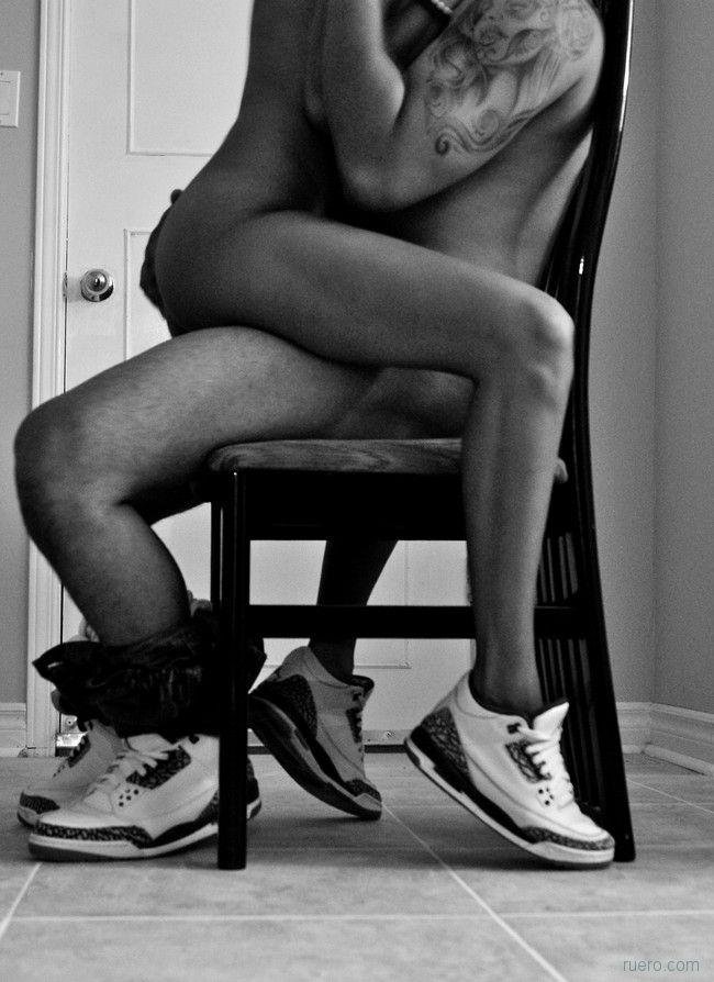 Секс на стуле