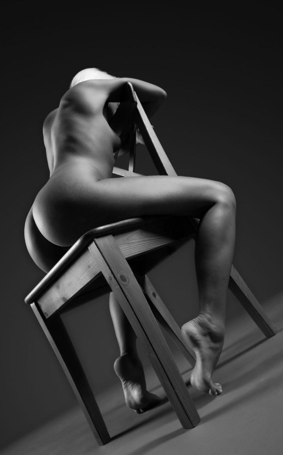 Позы для фотосессии в стиле ню