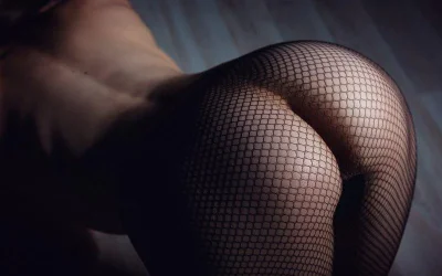 Красивая попка в сеточке