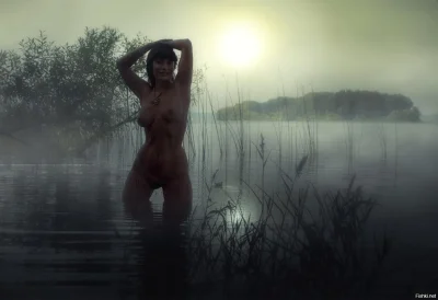 Девушка нагишом в тумане