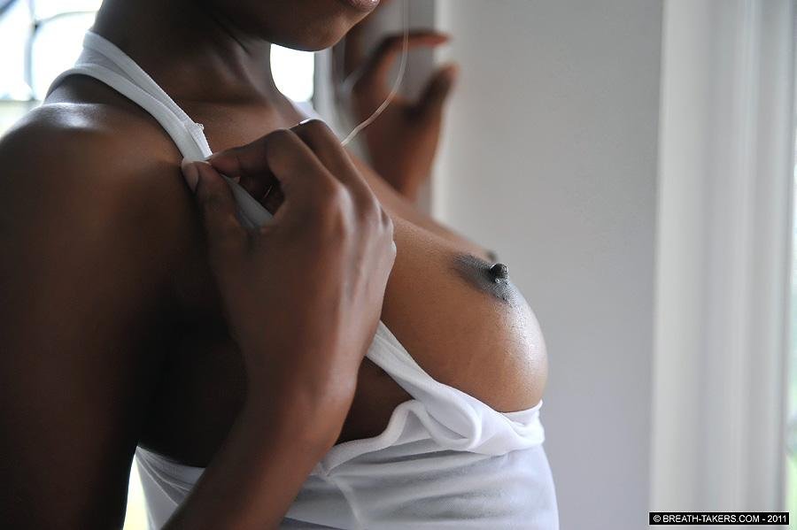 Темнокожие девушки соски