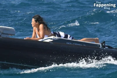 Обнаженные знаменитости