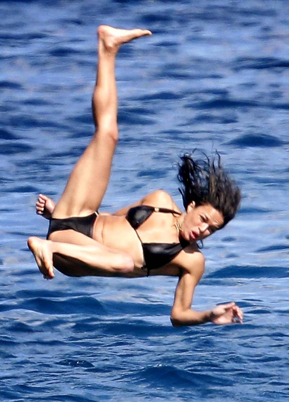 Мишель родригез ножки