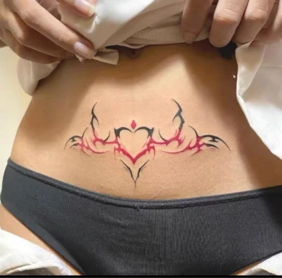 Женские интимные татуировки