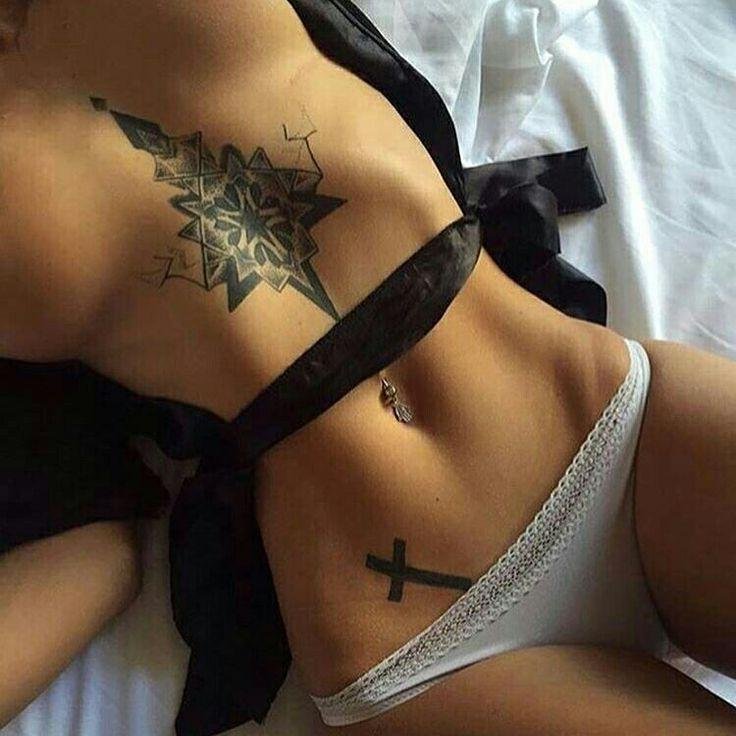 Татуировка на девушке