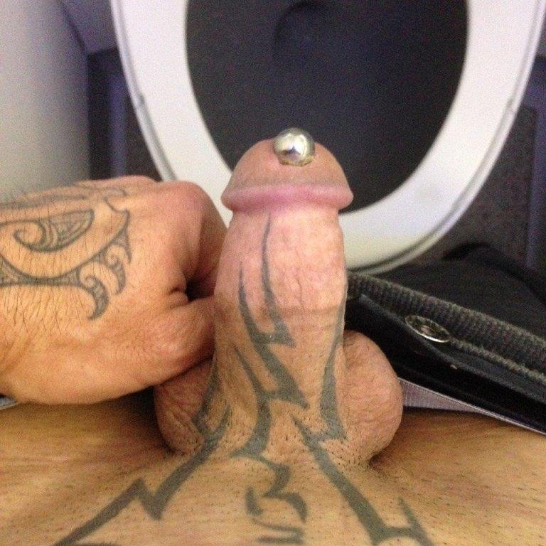 Тату на член