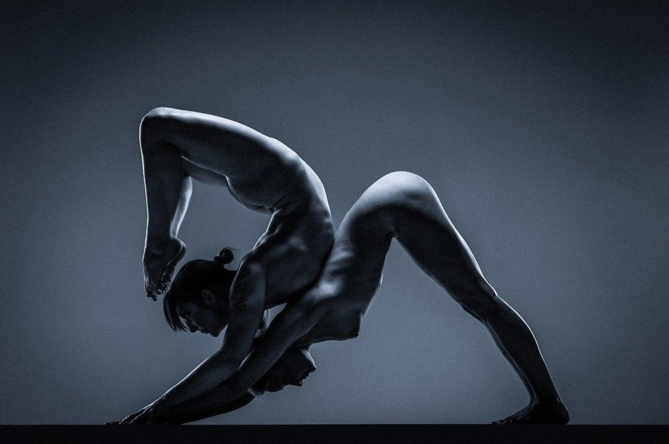 Эротическая парная йога