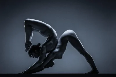 Эротическая парная йога