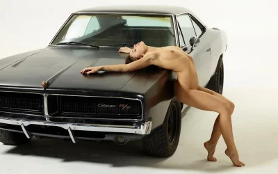 Автомобиль девушка