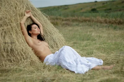 Эротика в поле