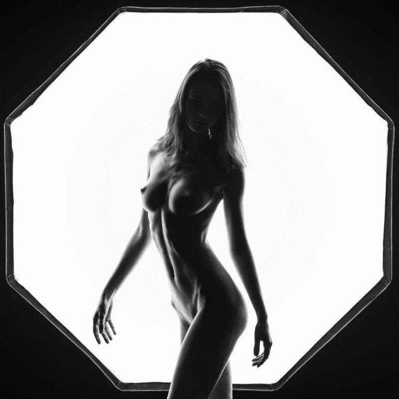 Голая модели