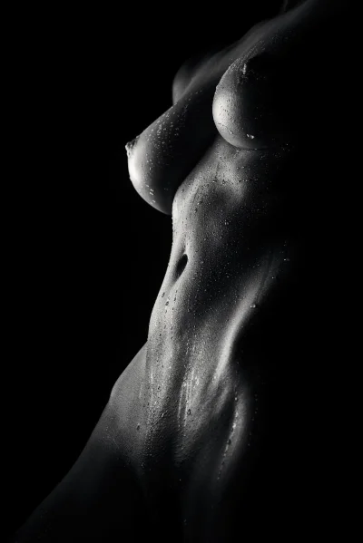 Женское тело ню