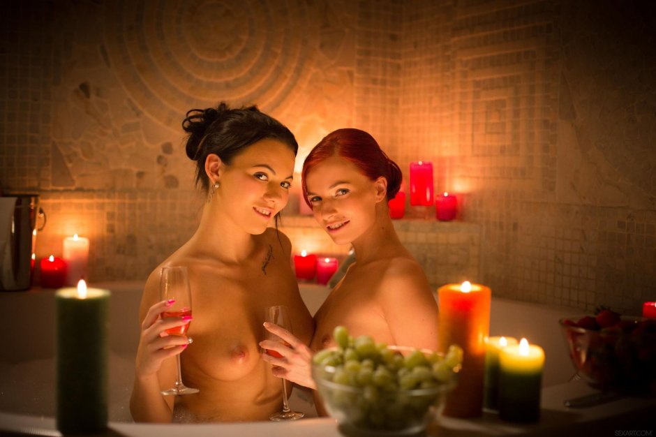 Голые девушки в спа
