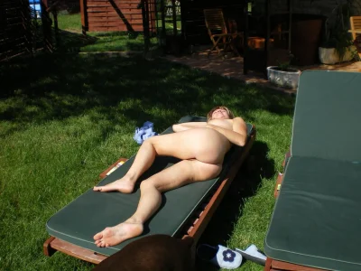 На даче голышом