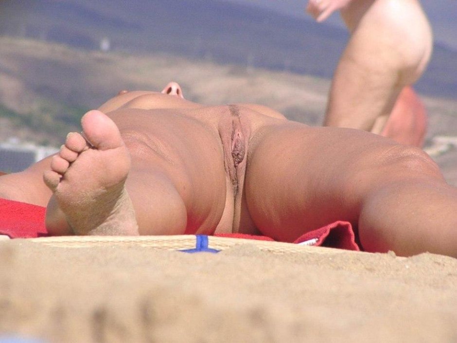 Писька на пляже